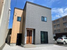【新築】 2022/11 売主 ◆川端（醇風小学校区）◆人気エリアのトライの建売！サンルーム付！